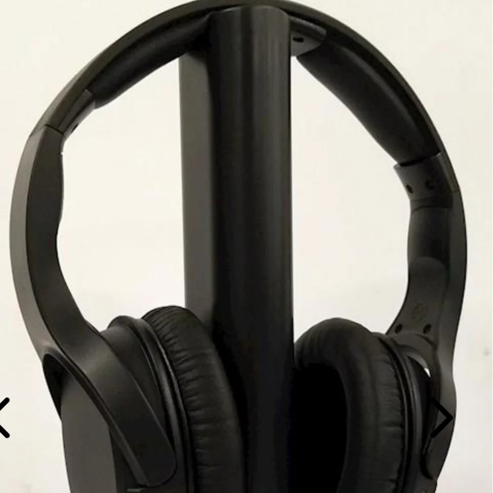 Brookstone BKH500 Headphones - Picture 3 of 3